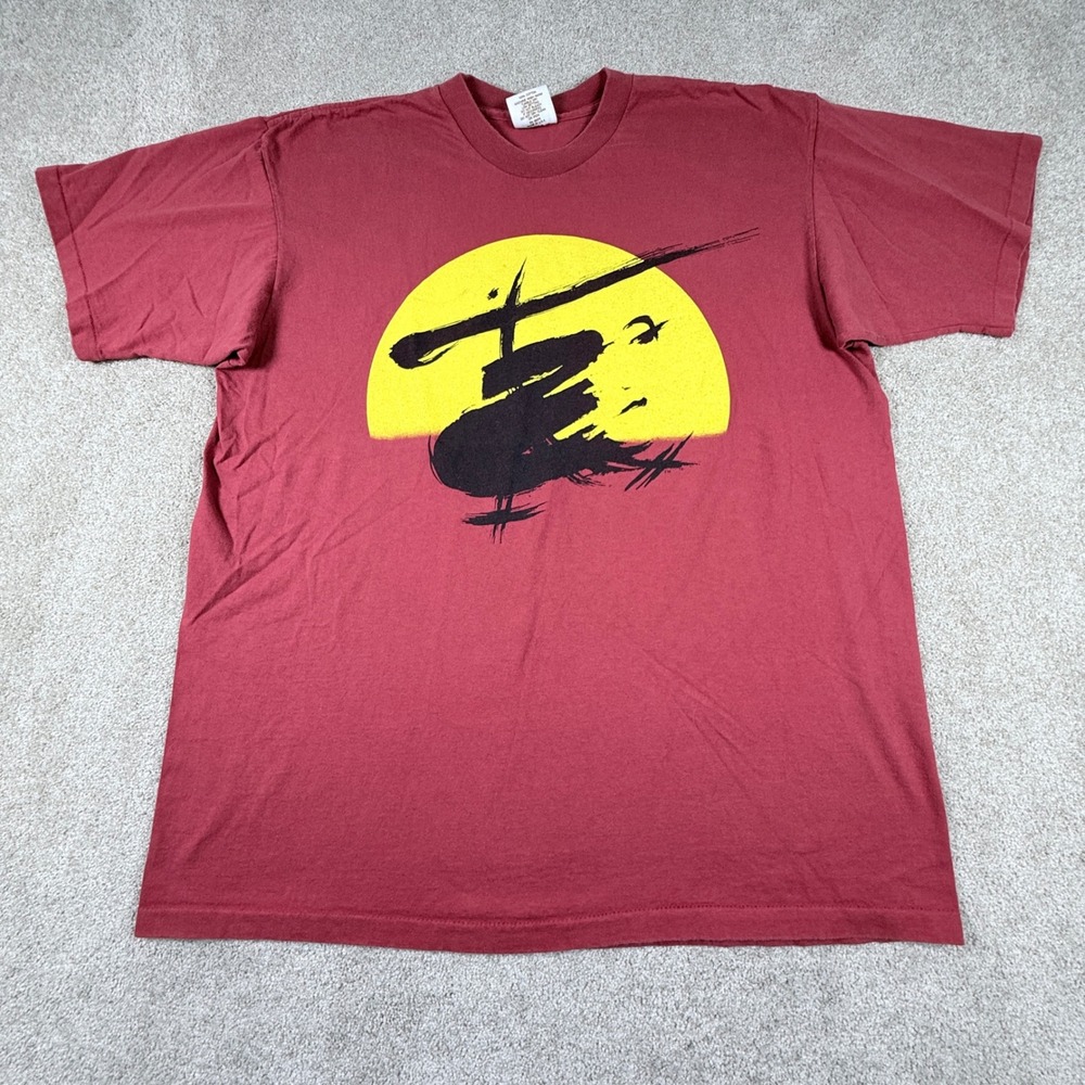 Tennessee River Miss Saigon T-Shirt Mens XL Red Vintage Broadway 90s